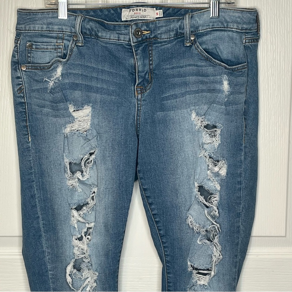 Torrid Blue Distressed Women Jeans - Picture 2 of 10